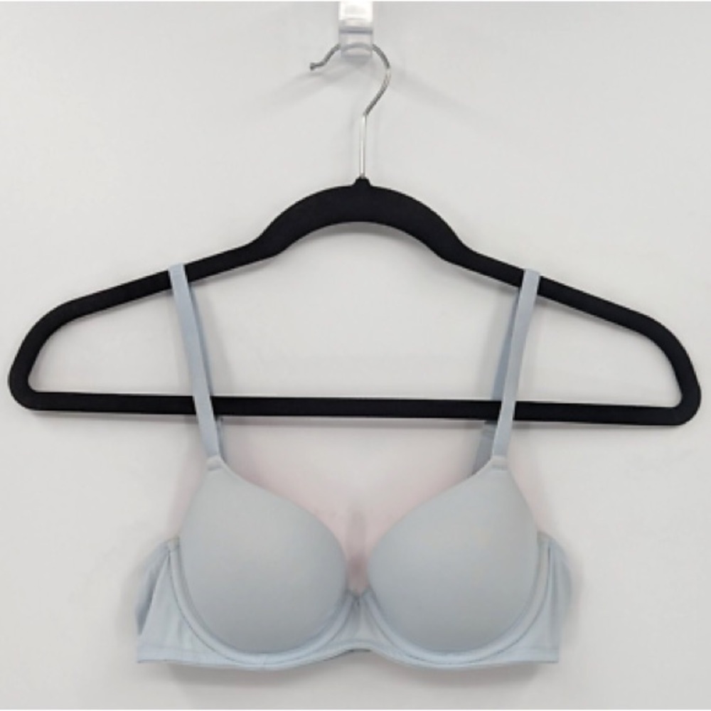 Victoria's Secret Pink Wear everywhere t-shirt lightly lined blue bra 32DD